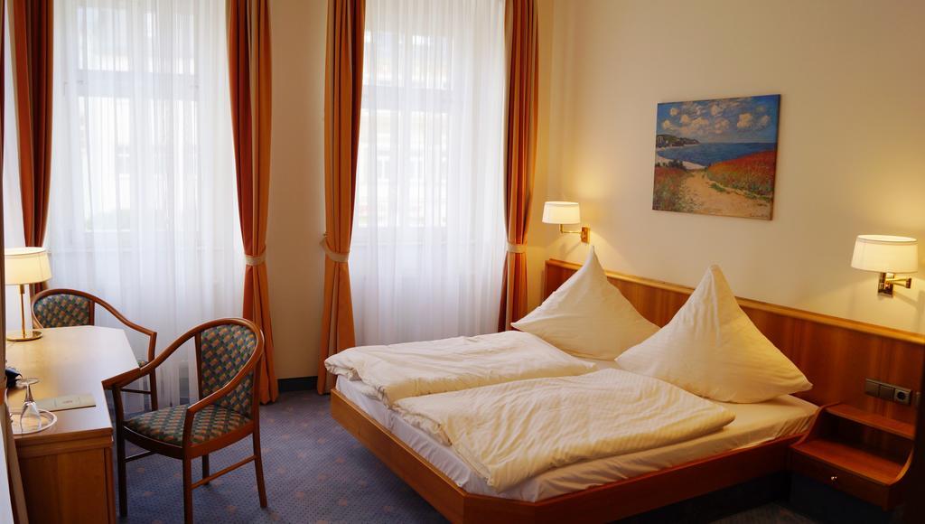 Hotel Goldener Loewe Waldheim Oda fotoğraf