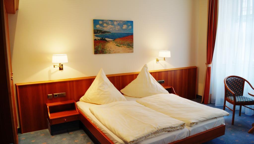 Hotel Goldener Loewe Waldheim Oda fotoğraf