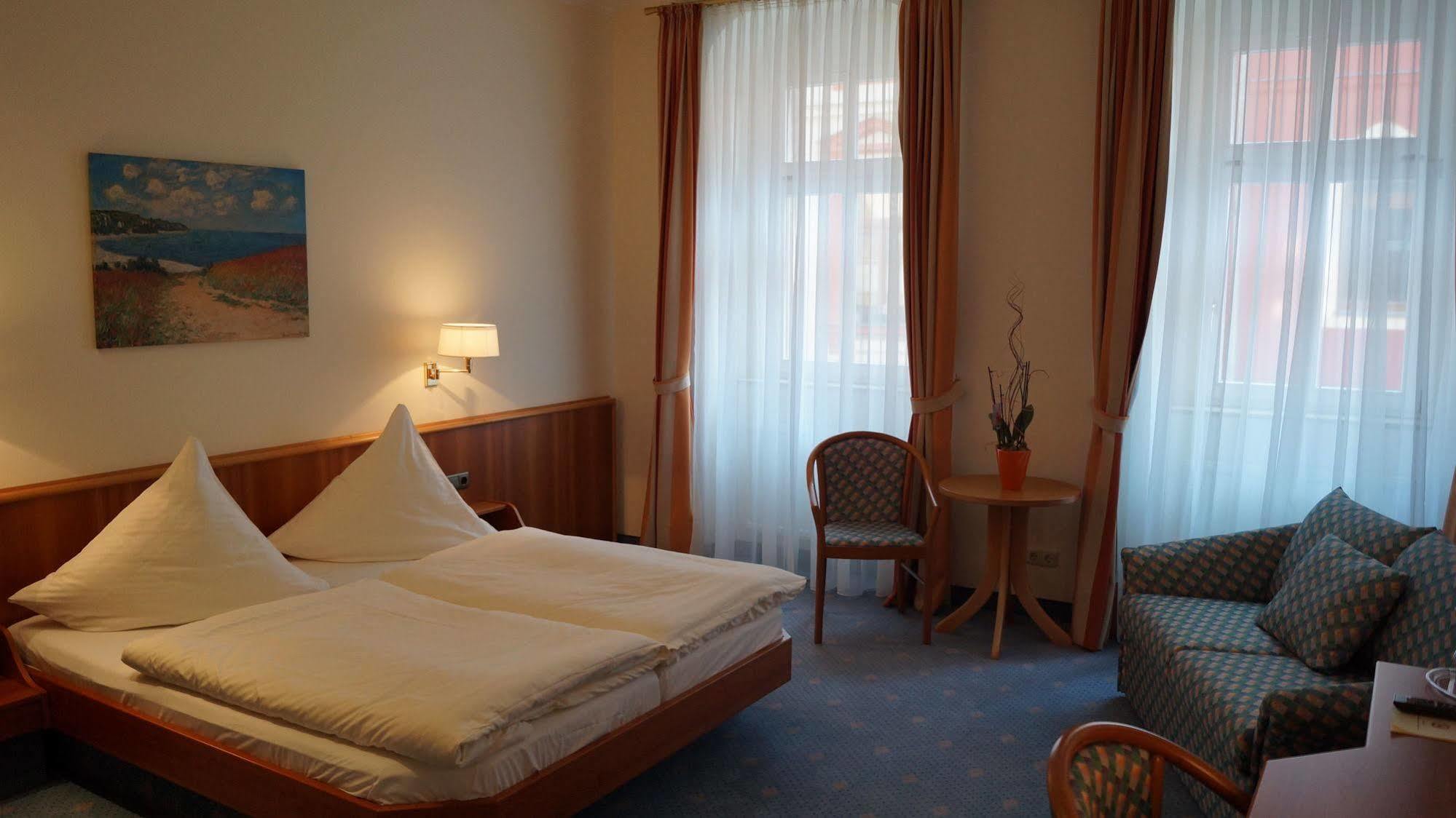 Hotel Goldener Loewe Waldheim Dış mekan fotoğraf