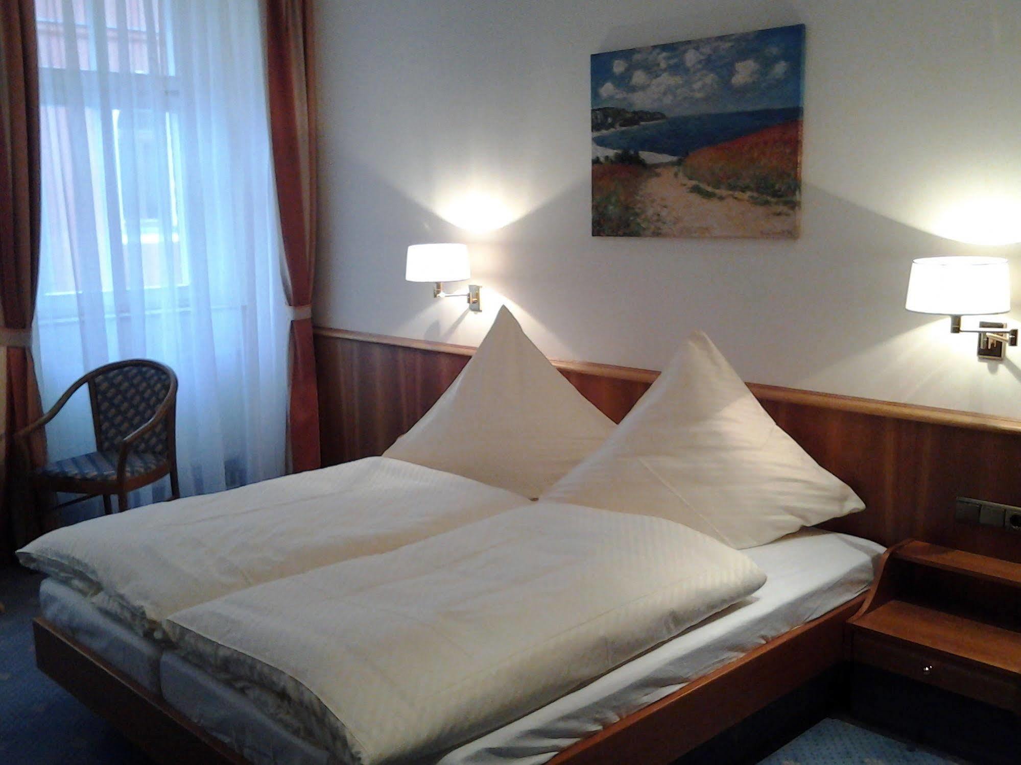 Hotel Goldener Loewe Waldheim Dış mekan fotoğraf